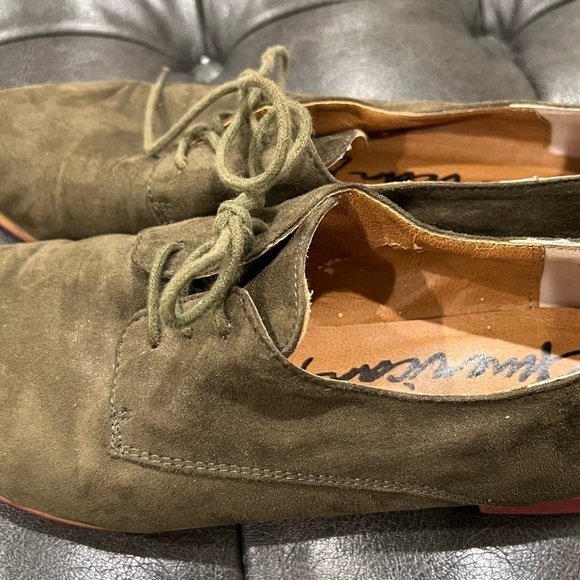 Women’s American Rag Olive Green Suede Oxford Size 8 1/2 - Picture 2 of 9